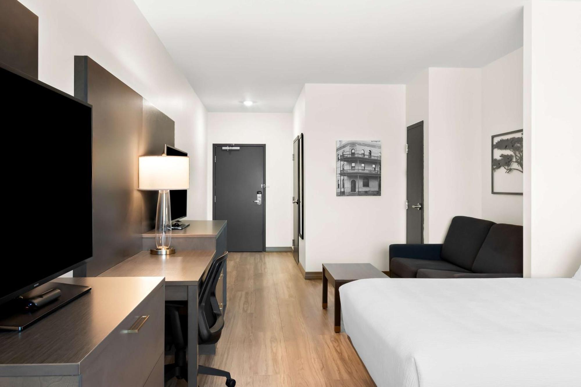 Best Western Plus Morden Exterior photo
