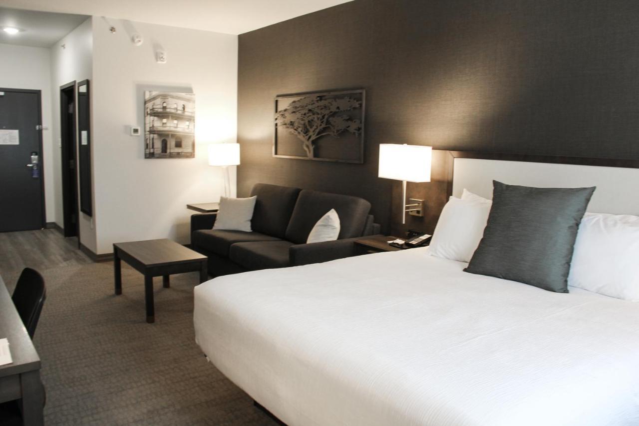 Best Western Plus Morden Exterior photo